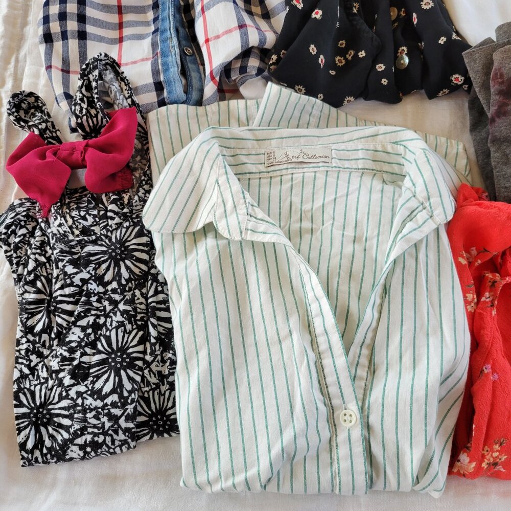 Women's LOT of 12 Tops Pants Blouses assorted Small & XS BUNDLE Twelve Mixed - Picture 5 of 16